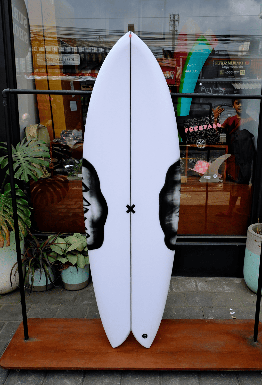5’4 VEEBEE CLEAR ABSTRACT