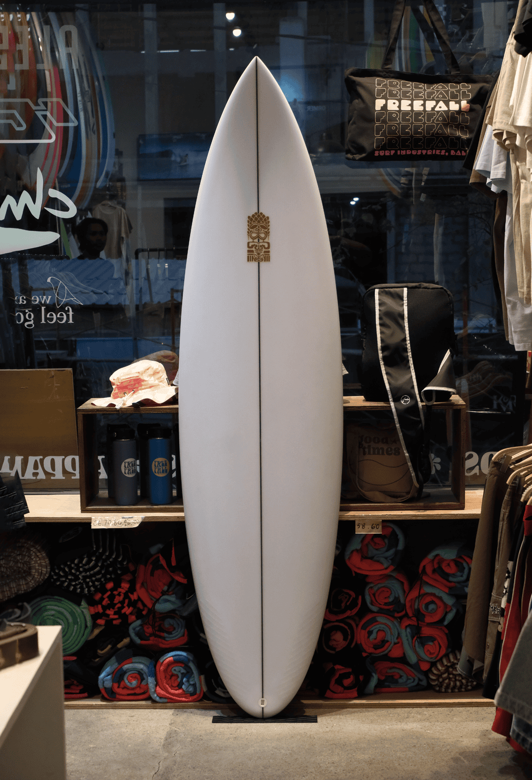 6’8 AKILA AIPA CLEAR ROUND PIN 3 FIN